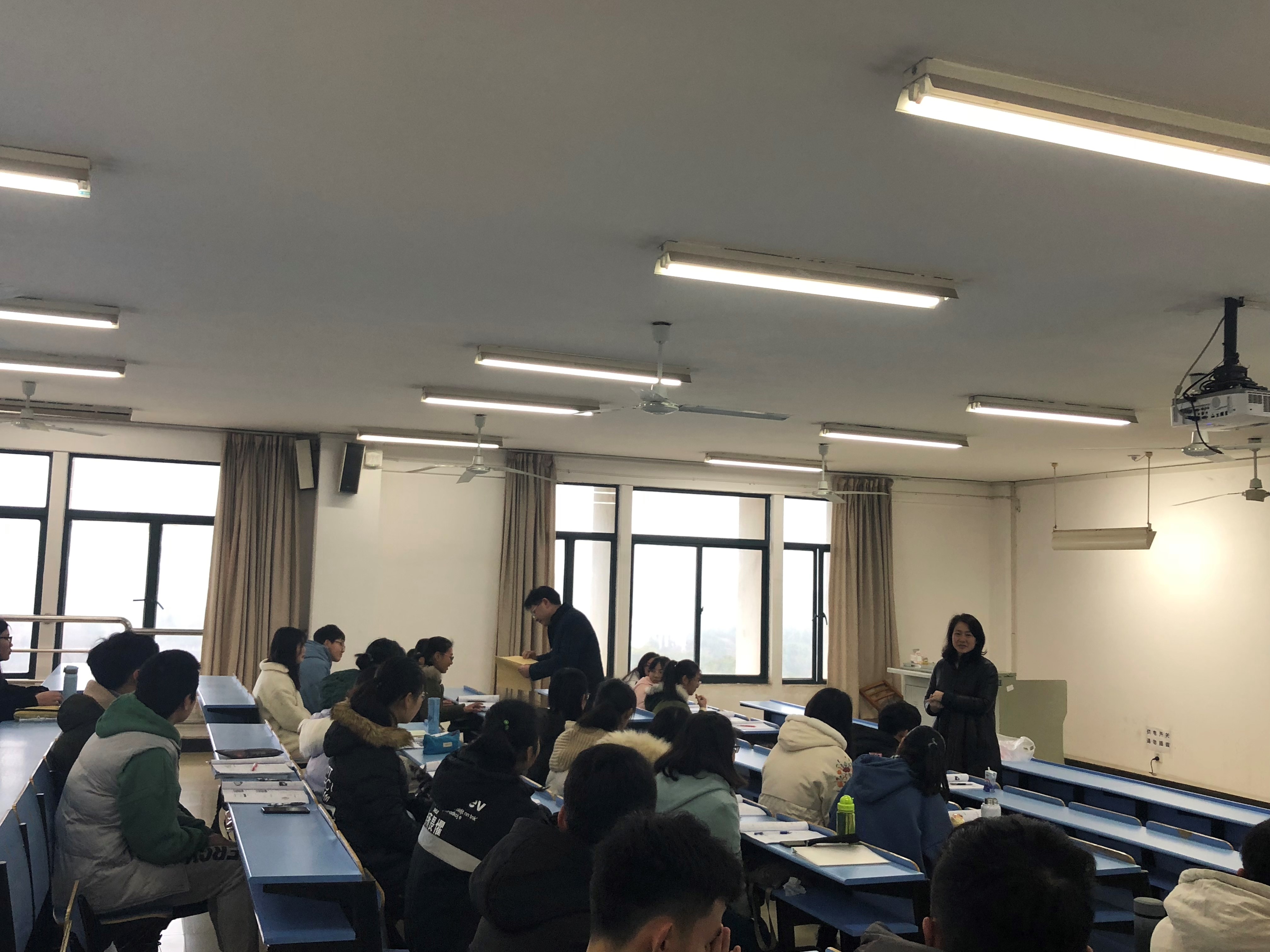 查课3.jpg